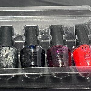 New Love OPI Mini 4 Piece Nail Polish My Wish, Coalmates, Holidazed, Ornament
